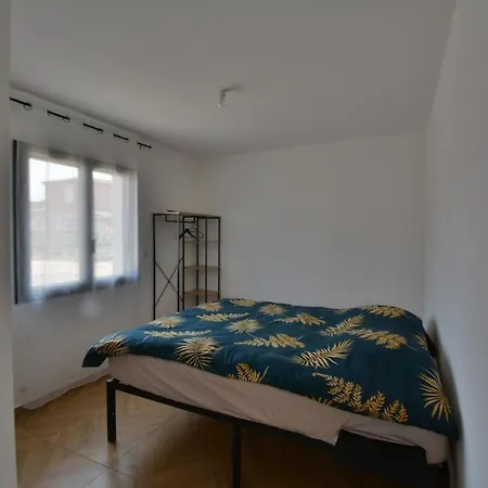 Дом отдыха Maison Noe Climatisation Individuelle Par Piece Proche Du Centre-ville Рюом